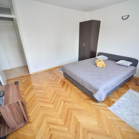 Apartman Centar Lux Pirot Zewnętrze zdjęcie