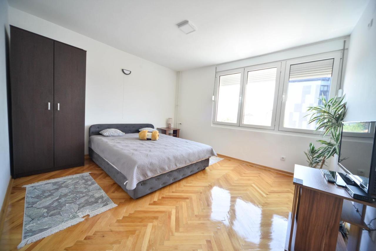 Apartman Centar Lux Pirot Zewnętrze zdjęcie